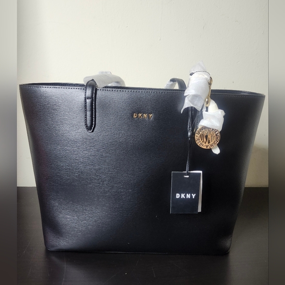 Mystery Giveaway - Im Moving & Need Everything Gone Gone! - Picture 11 of 16